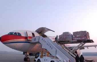 全貨運(yùn)航空公司和混合航空公司如何解決運(yùn)力問題