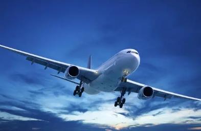 航空運(yùn)輸公司在現(xiàn)代物流行業(yè)中發(fā)揮著至關(guān)重要的作用