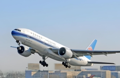 上海空運(yùn)不僅承載著貨物的快速流通，更見證了全球化背景下中國(guó)與世界經(jīng)濟(jì)的深度融合